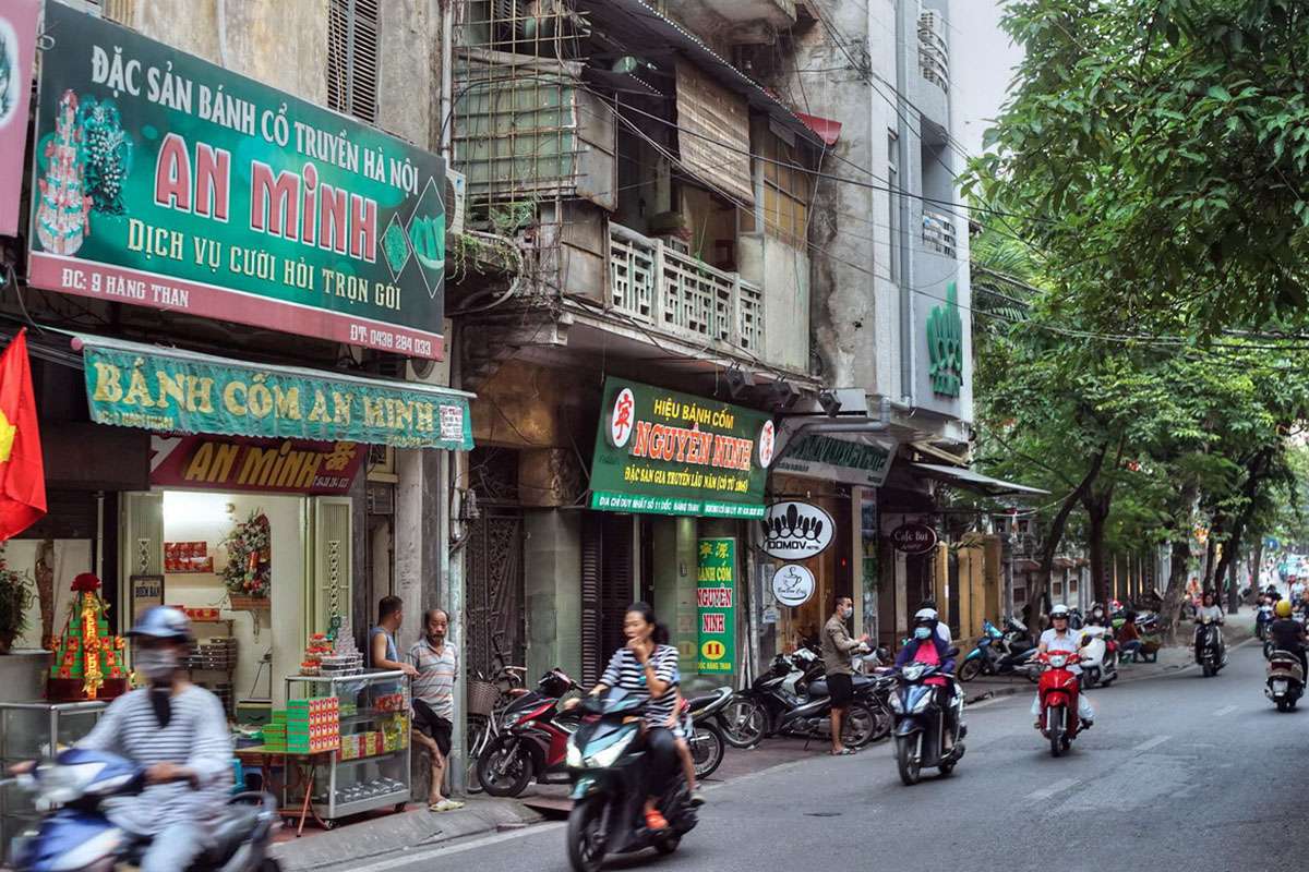 hang-than-street-best-food-in-hanoi-old-quarter
